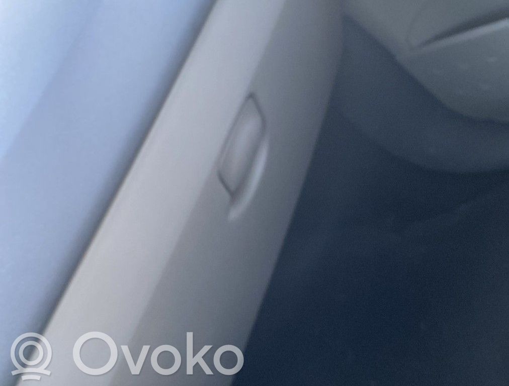 Renault Megane II Schowek deski rozdzielczej / Komplet 
