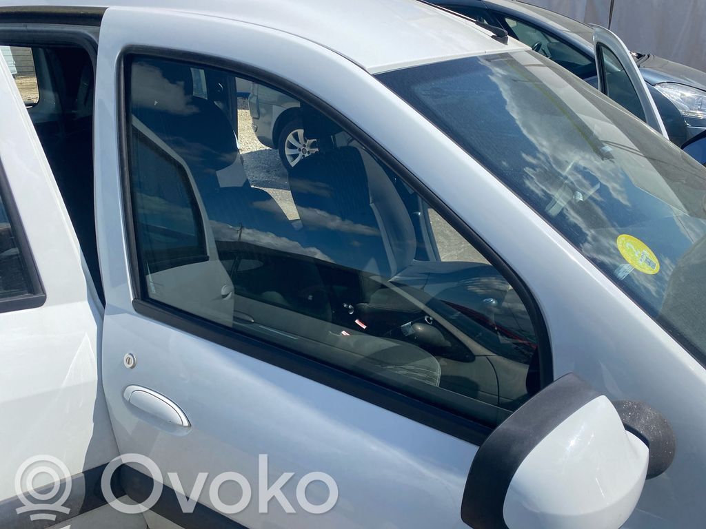 Dacia Logan I Geam ușă față patru uși