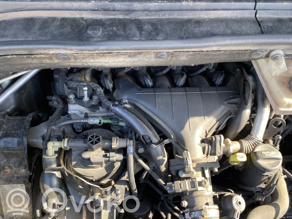 Citroen C4 I Picasso Engine head 