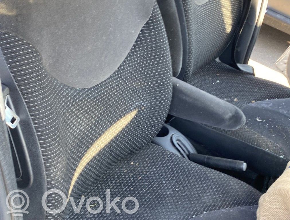 Citroen C3 Etumatkustajan istuin 
