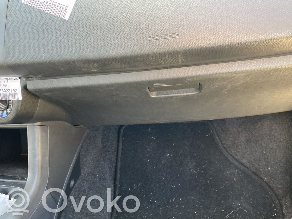 Suzuki SX4 Juego guantera 