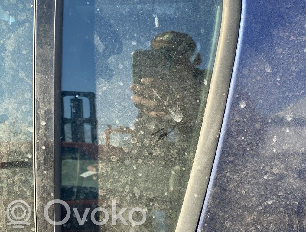 Suzuki SX4 Ventanilla de ventilación de la puerta trasera 