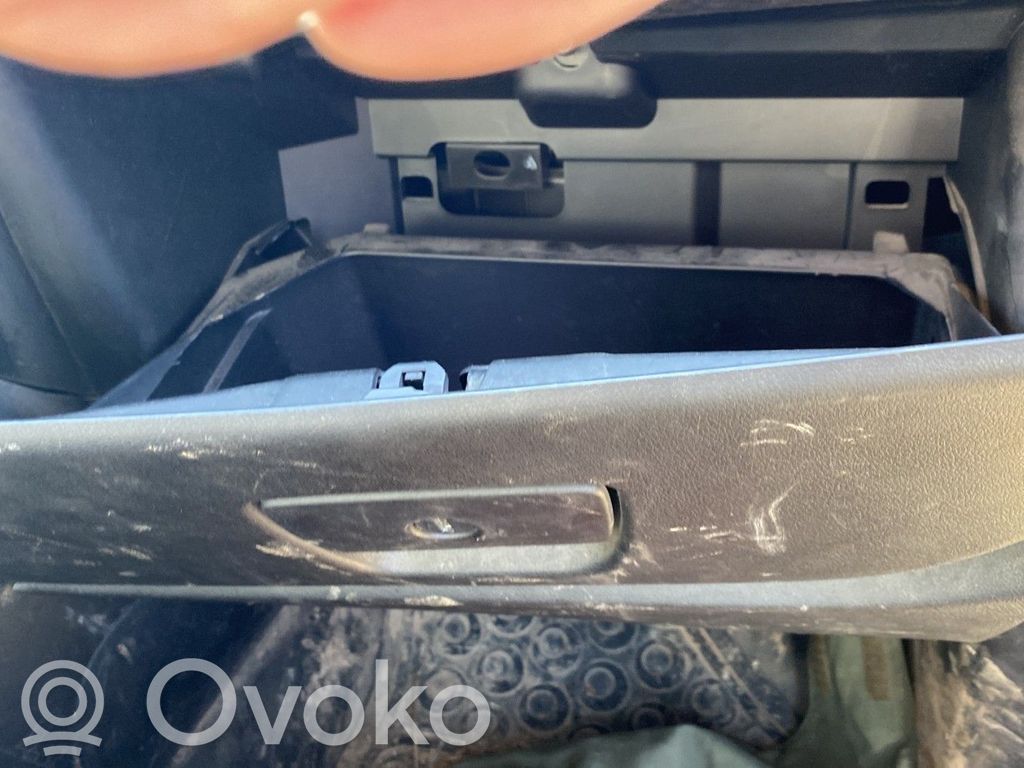 Citroen Nemo Daiktadėžės (bordačioko) komplektas 