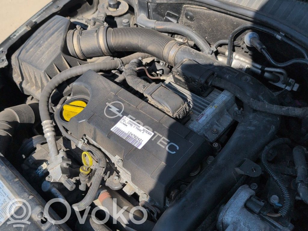 Opel Combo C Inyector de combustible 