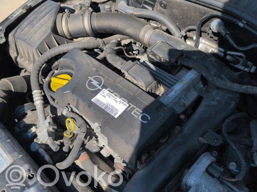 Opel Combo C Inyector de combustible 