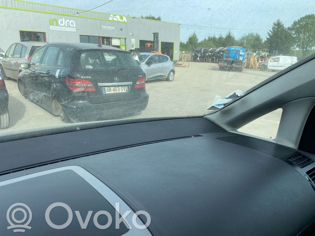 Volkswagen Touran I Panel de instrumentos 