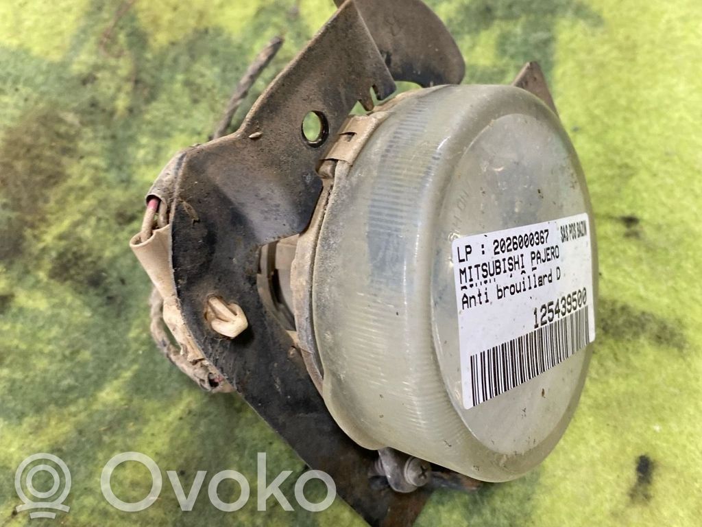 Światło przeciwmgłowe przednie   MR530878