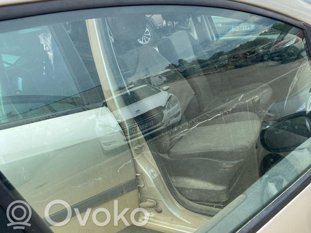 Renault Modus Szyba drzwi przednich 