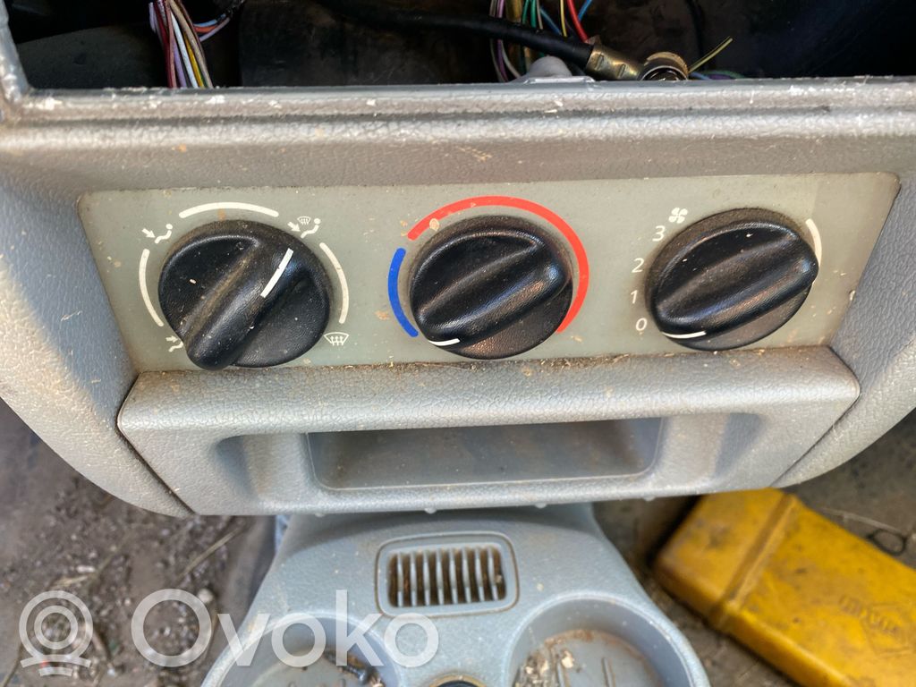 Renault Kangoo I Climate control unit 