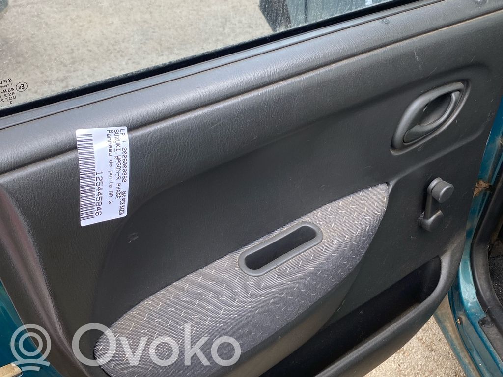 Suzuki Wagon R+ Moldura del tarjetero de la puerta trasera 