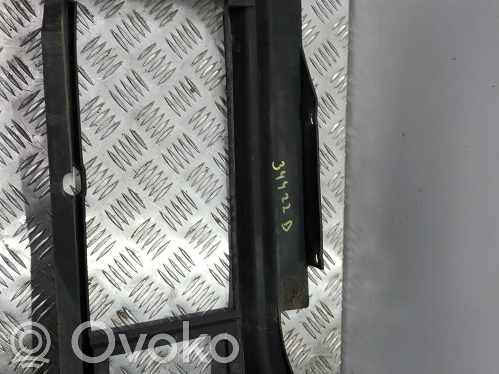 Untere Verkleidung Scheinwerfer