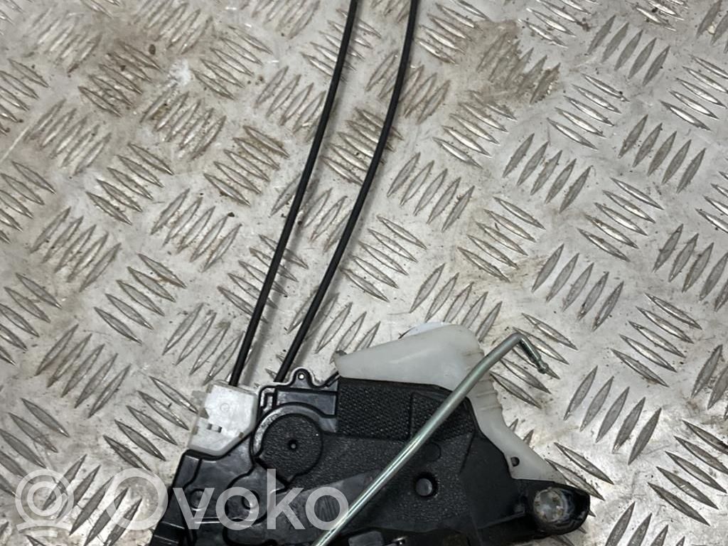 Toyota Yaris Etuoven lukko