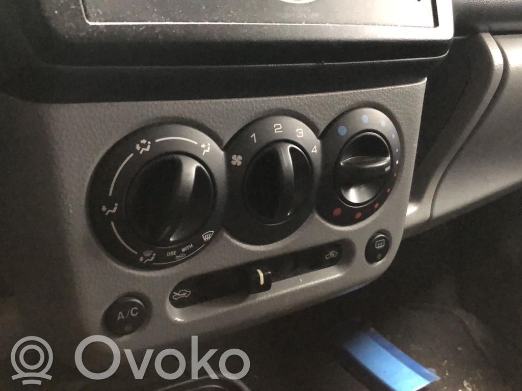 Climate control unit   7440086G10