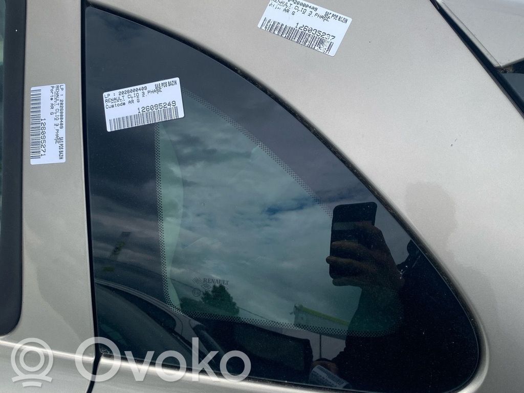 Renault Clio III Rear side window 