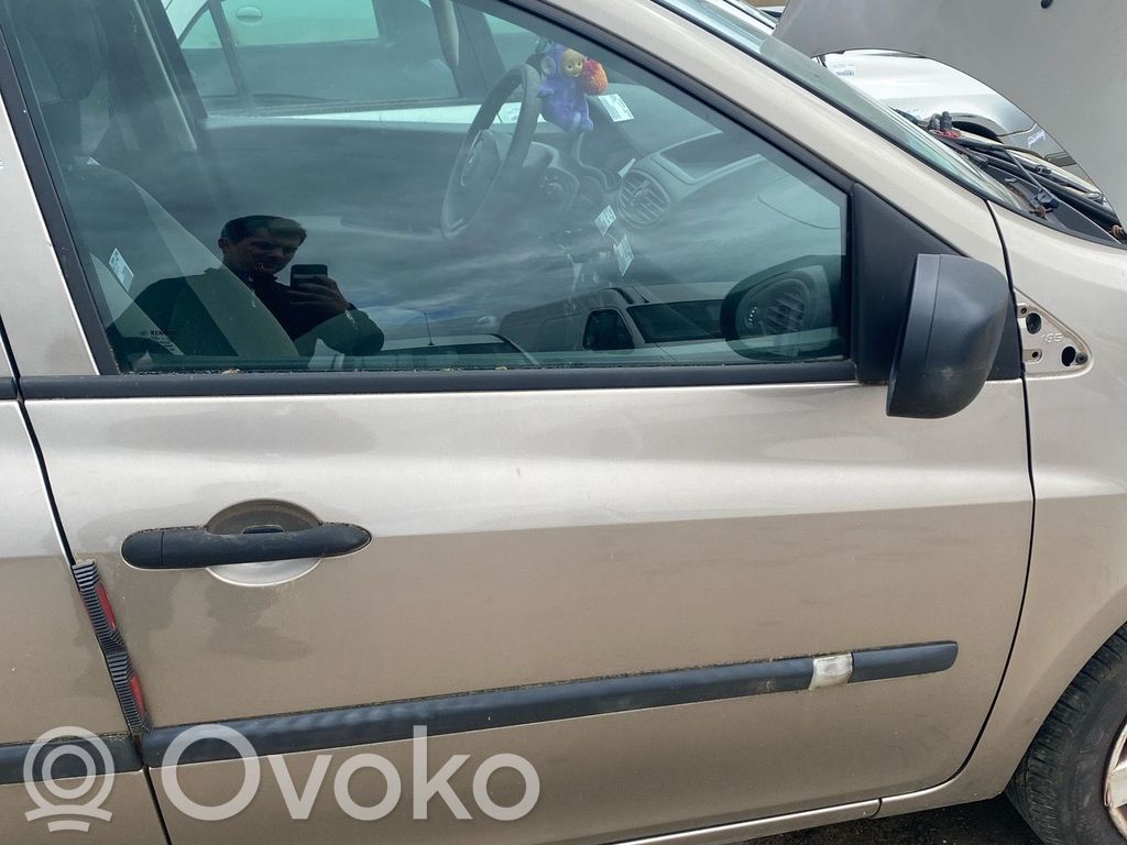 Tür vorne   7751479113