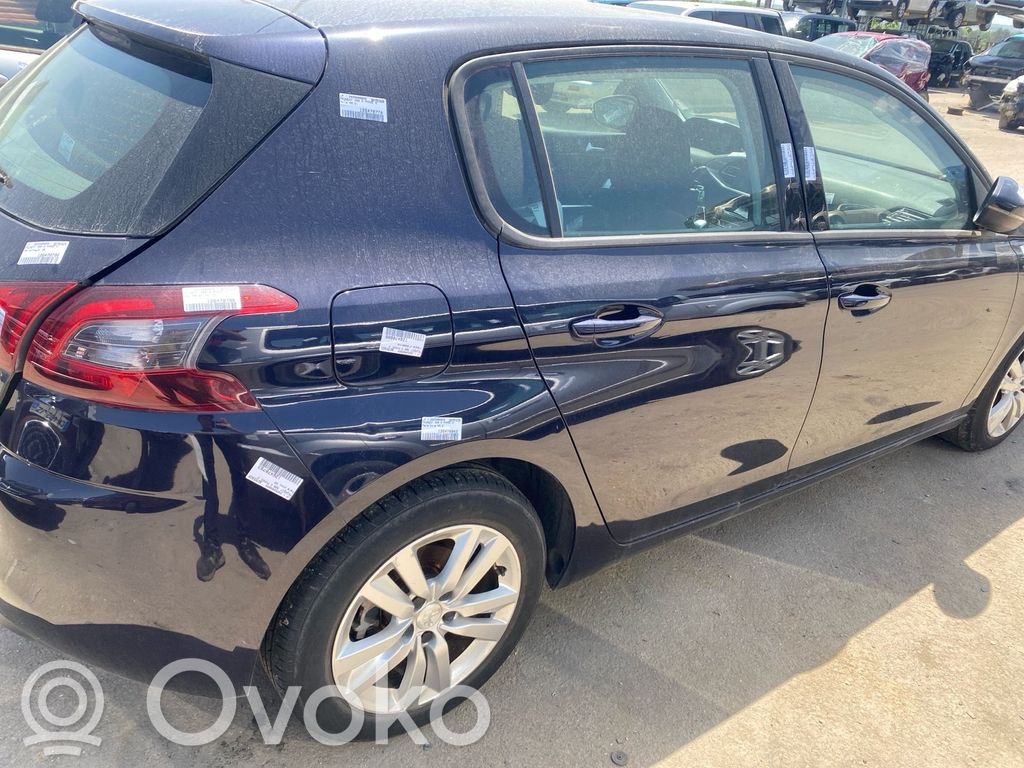 Peugeot 308 Takakulmapaneeli 