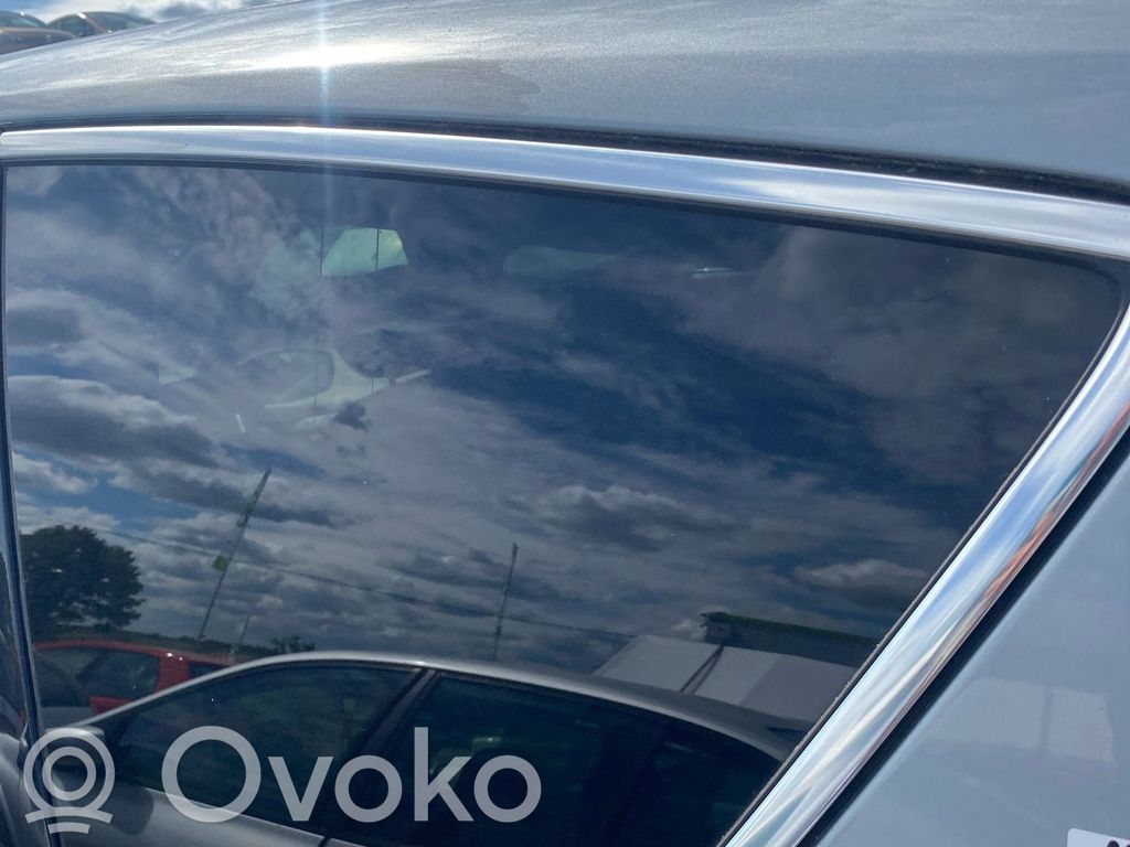 Rear side window   1702089