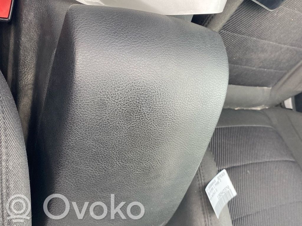Ford S-MAX Reposabrazos 