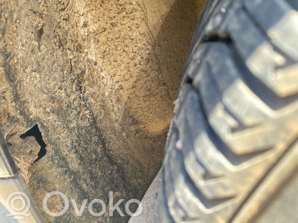 Ford Ecosport Nadkole przednie 