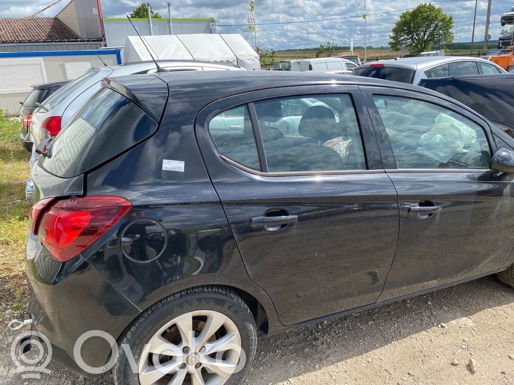 Opel Corsa E Takakulmapaneeli 