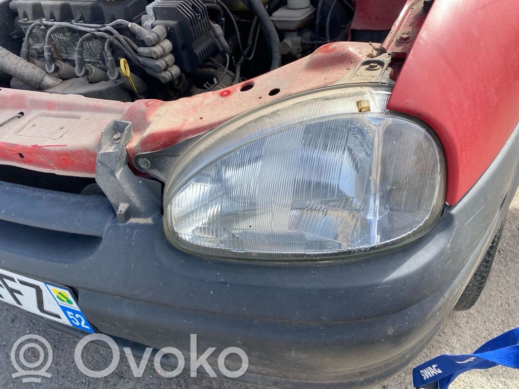 Opel Corsa B Faro/fanale 