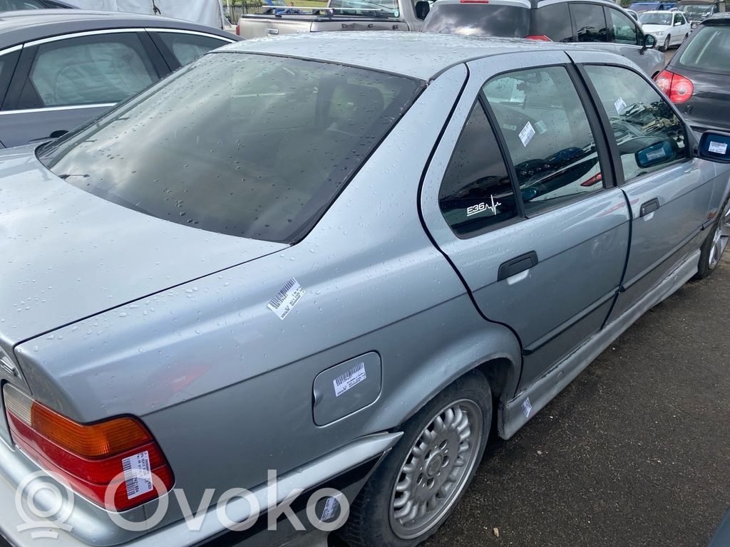BMW 3 E36 Panou aripă spate 