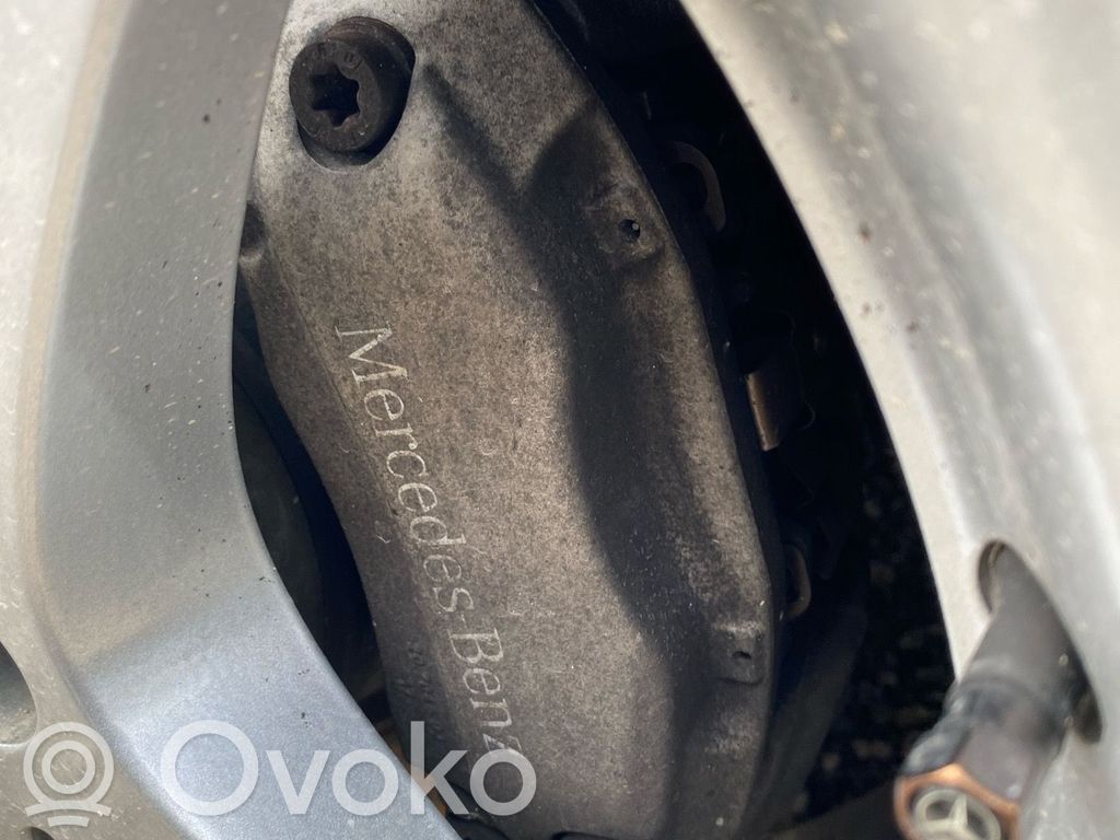 Mercedes-Benz CLS C219 Zacisk hamulcowy przedni 