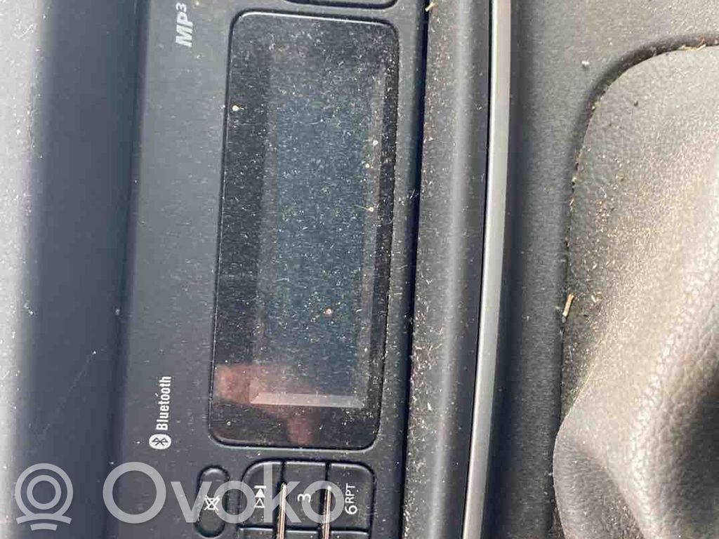 Renault Kangoo II Panel / Radioodtwarzacz CD/DVD/GPS 