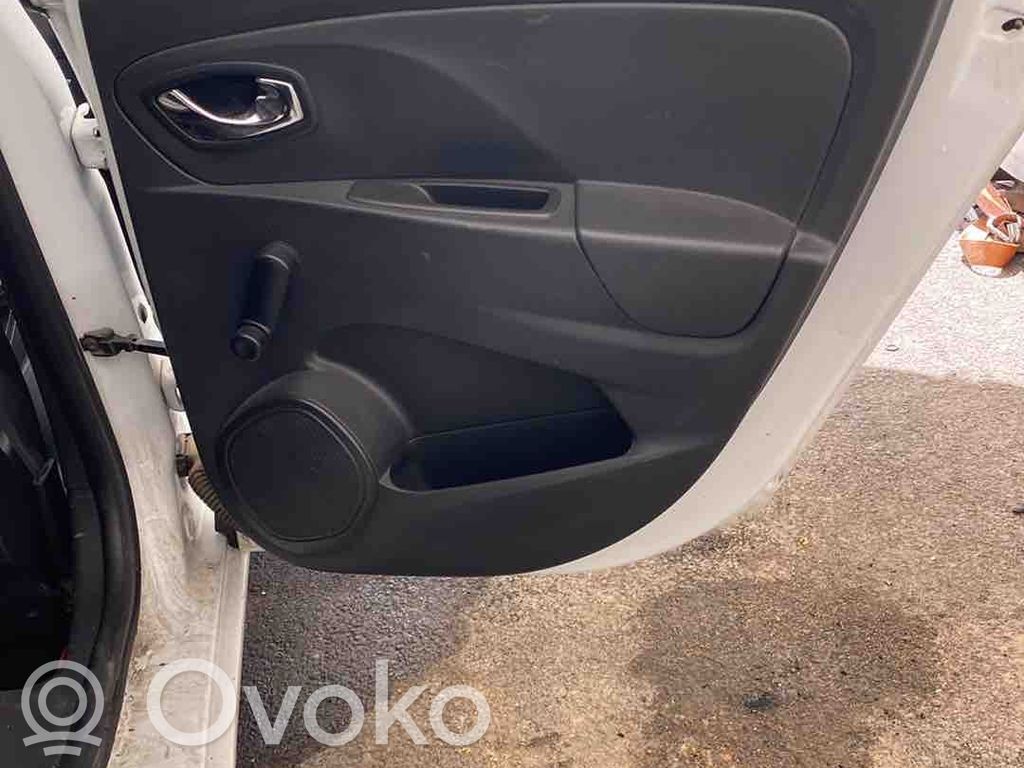Renault Clio IV Boczki / Poszycie drzwi tylnych 