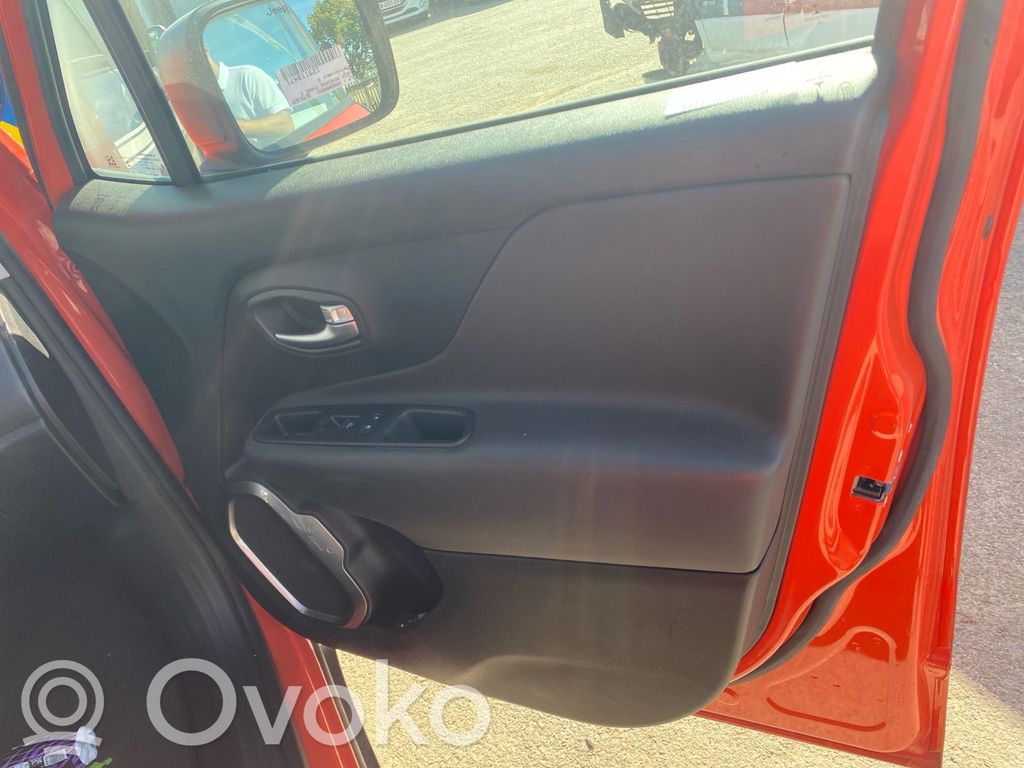 Jeep Renegade Boczki / Poszycie drzwi przednich