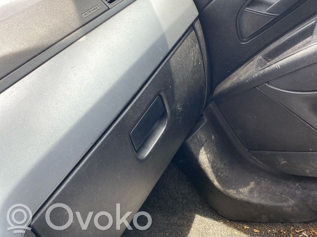Fiat Punto (199) Hansikaslokerosarja
