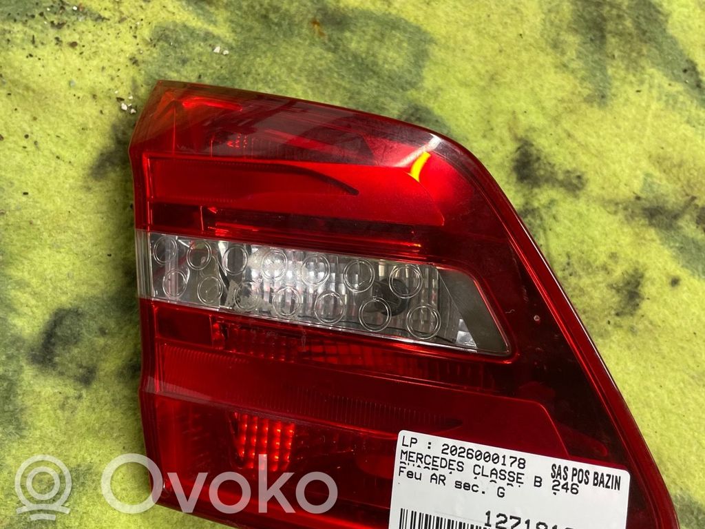 Mercedes-Benz B W246 W242 Lampă spate în capacul portbagajului 