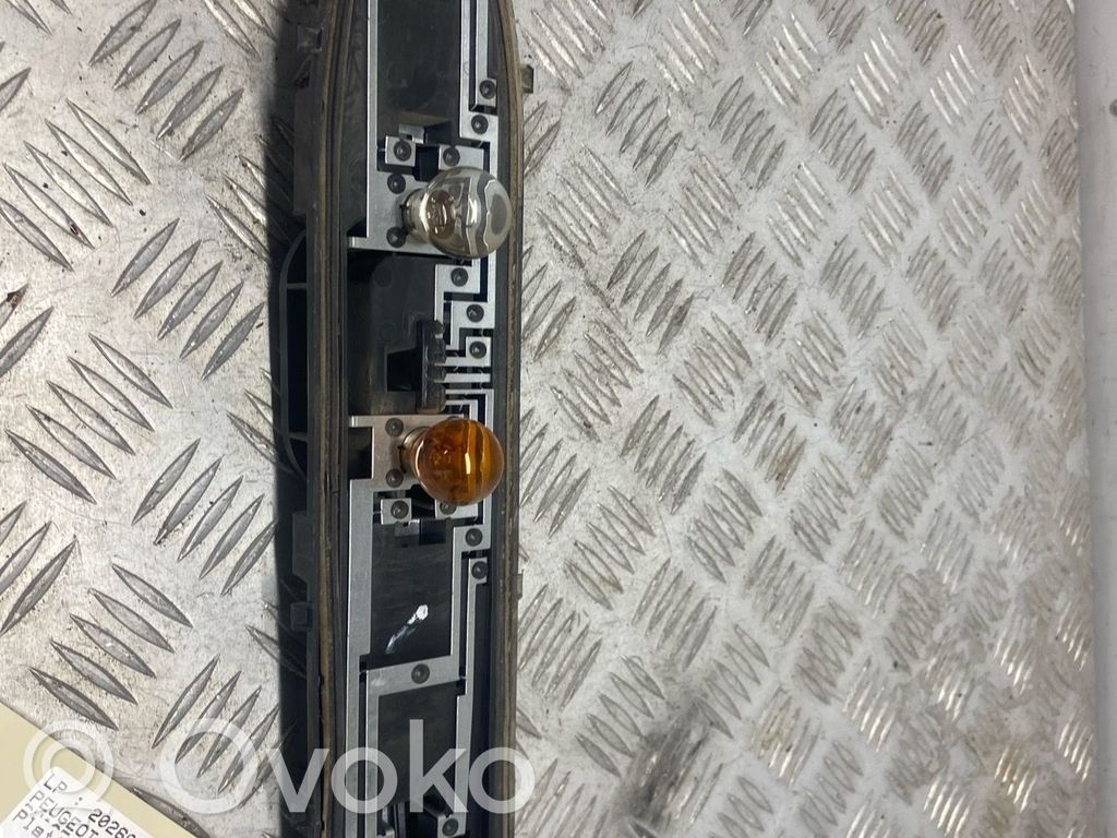 Peugeot Partner Porte ampoule de feu arrière 