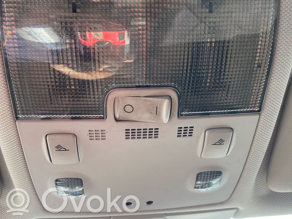 Audi A3 S3 8P Etuistuimen valo 