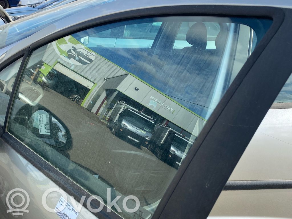Peugeot 207 Etuoven ikkunalasi, neliovinen malli 