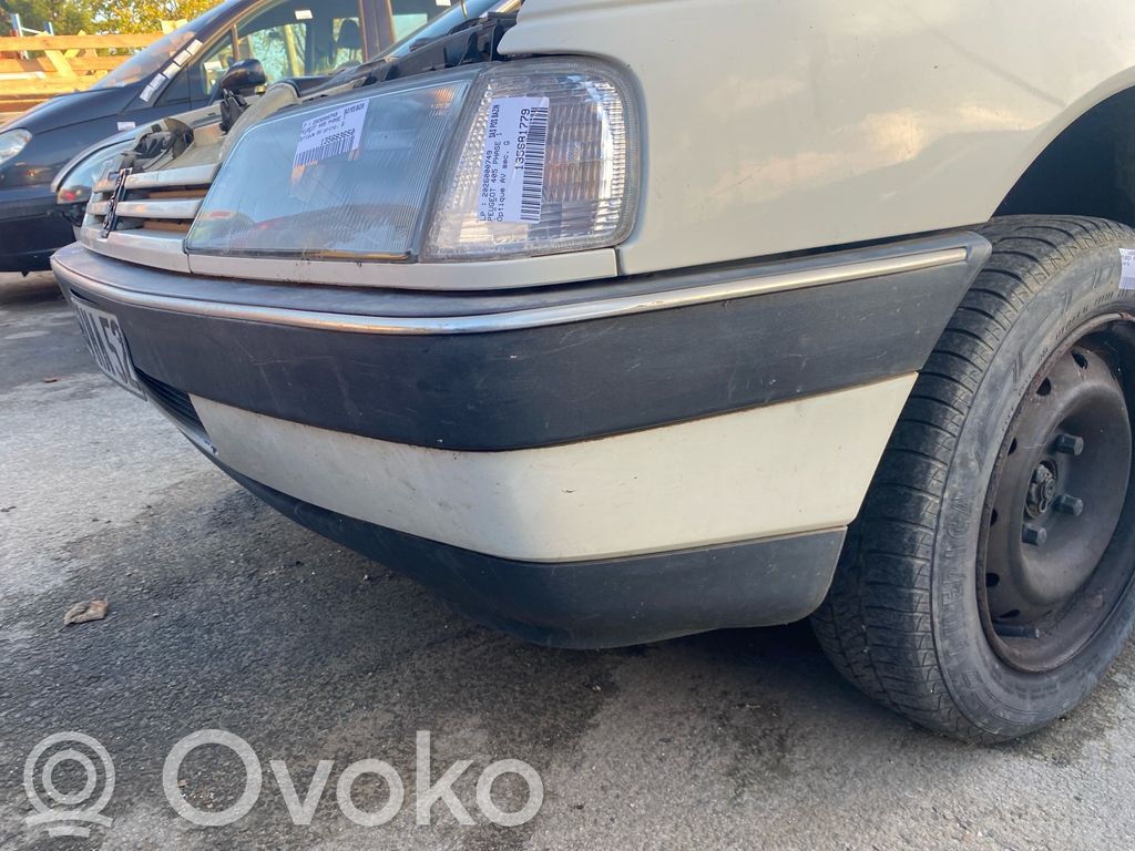 Peugeot 405 Paraurti anteriore 