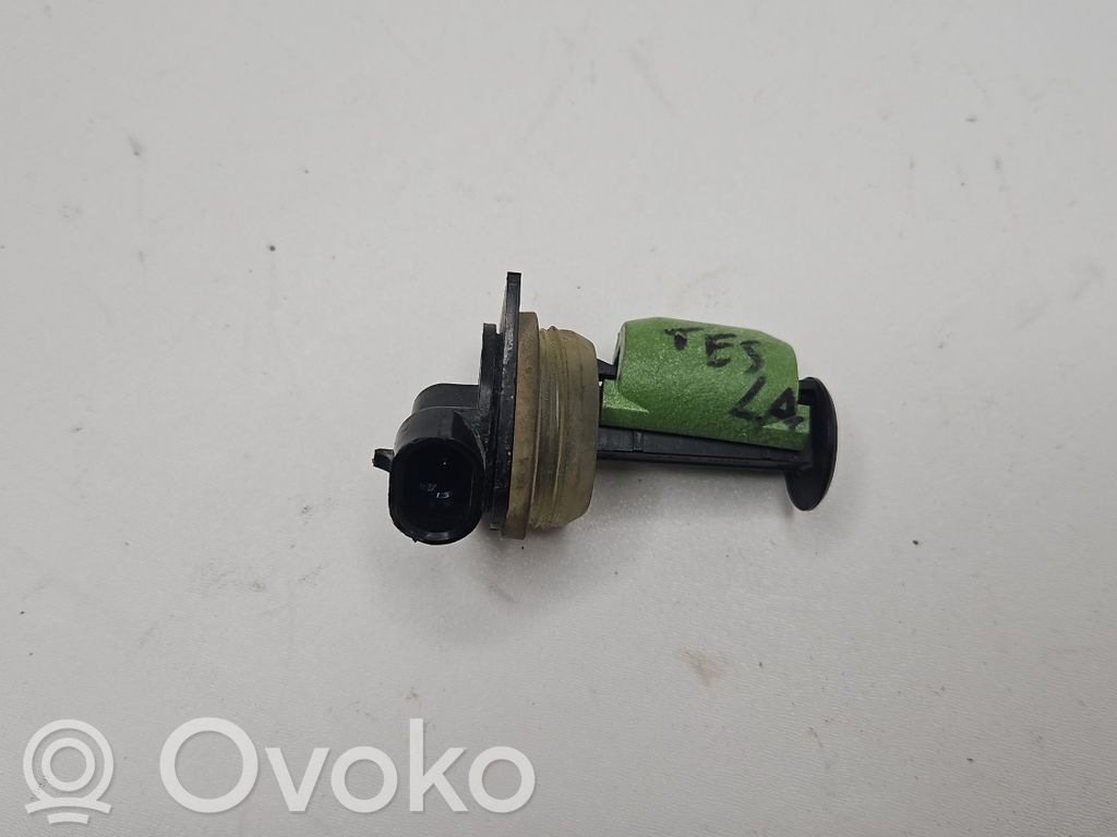 Tesla Model X Windshield washer fluid level sensor 