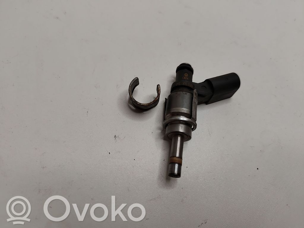 Audi Q5 SQ5 8R Fuel injector 