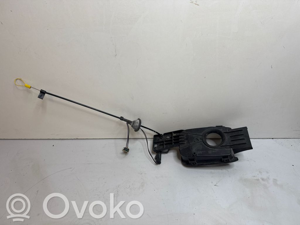 Dodge Charger Linka otwierania klapy wlewu paliwa 
