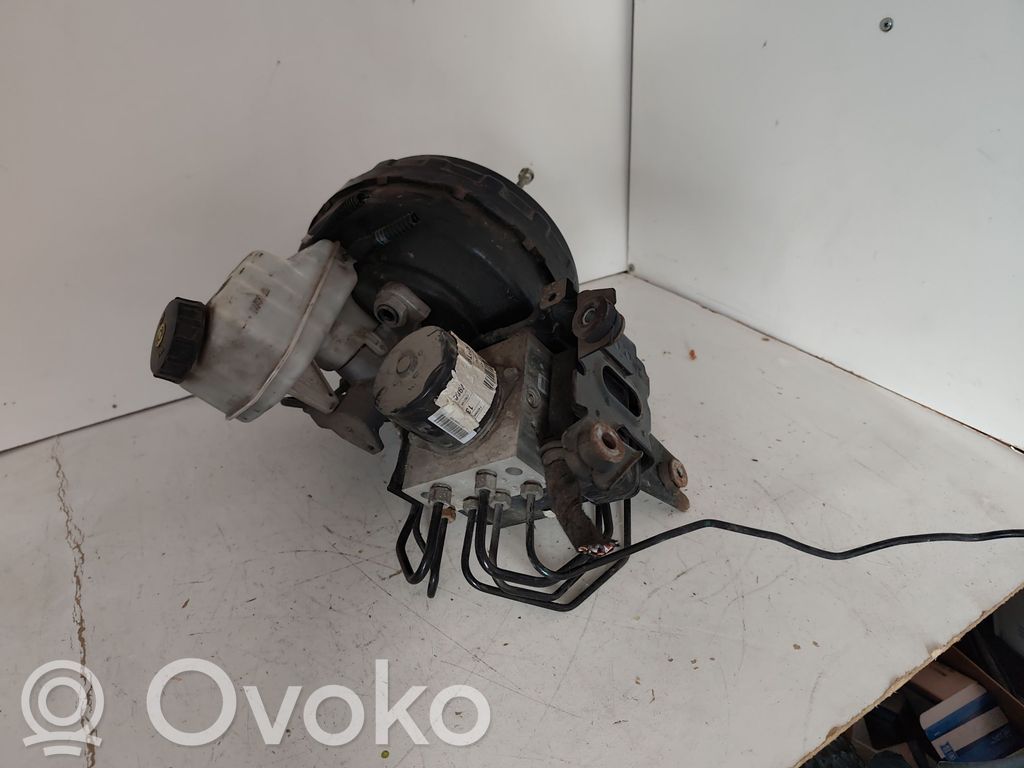 Opel Insignia A ABS bloks 