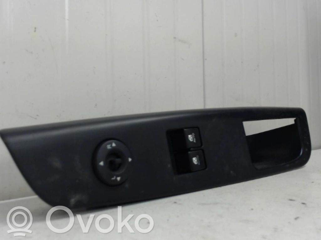 KIA Ceed Electric window control switch 