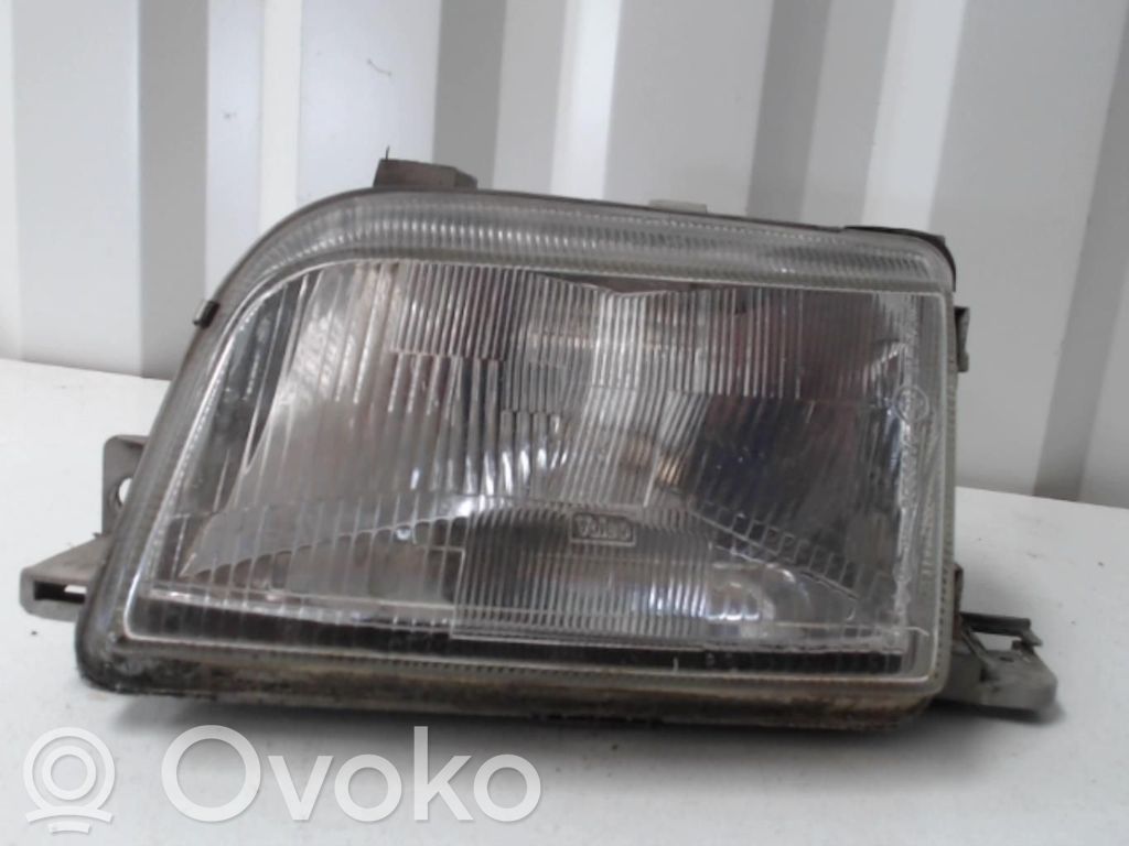 Renault Clio I Priekšējais lukturis 