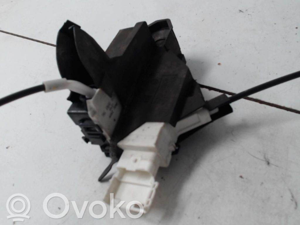 Peugeot 407 Front door lock 