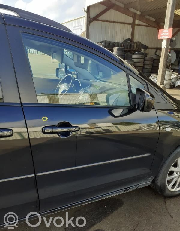 Mazda 5 Front door lock 