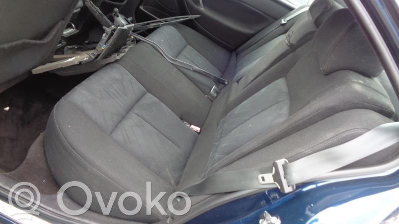 Peugeot 607 Cinturón trasero 
