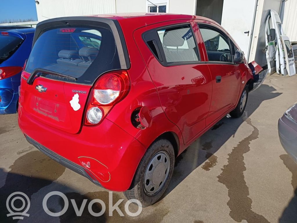 Chevrolet Spark Third/center stoplight 