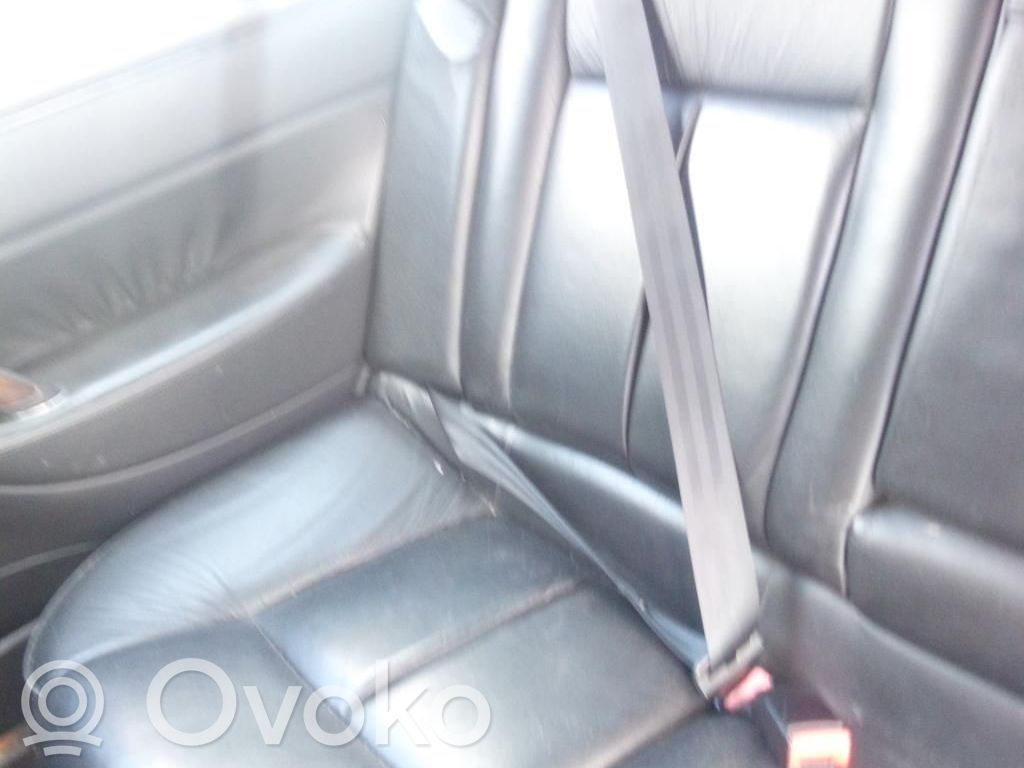 Peugeot 607 Cinturón trasero 