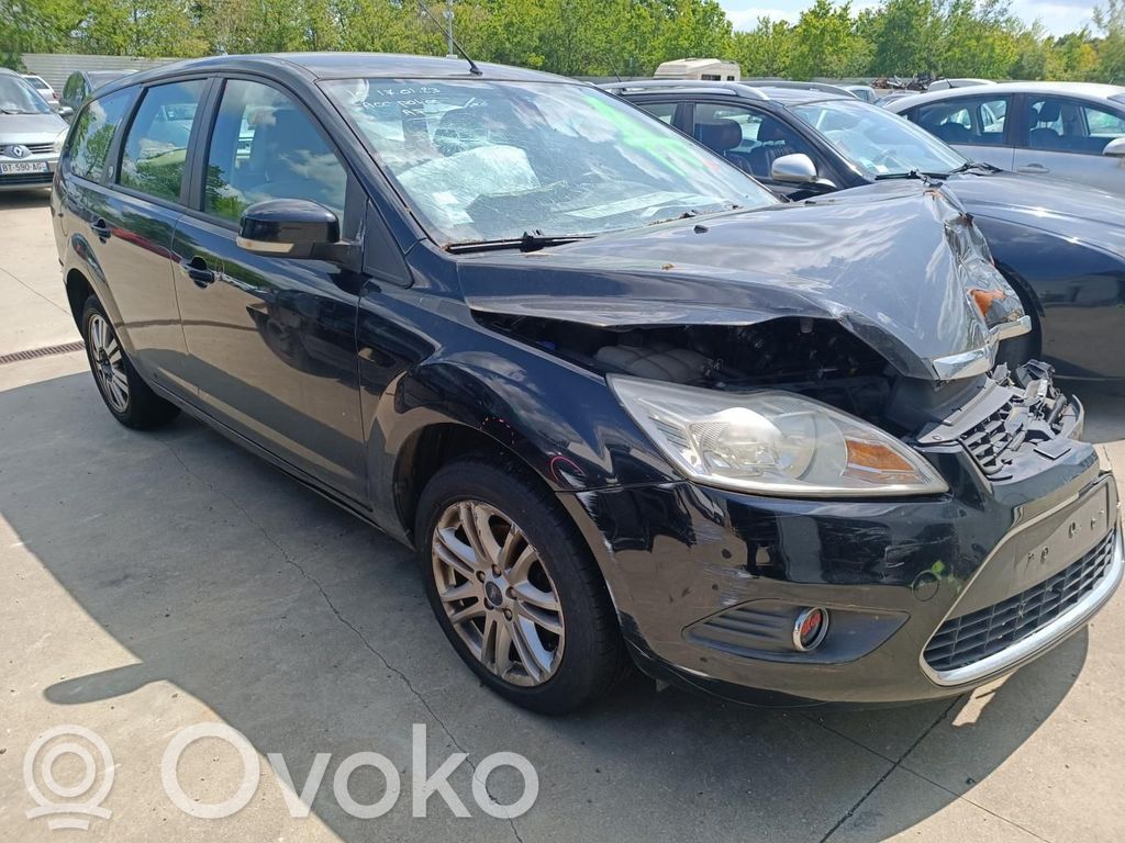 Ford Focus Priekšpusē slēdzene 
