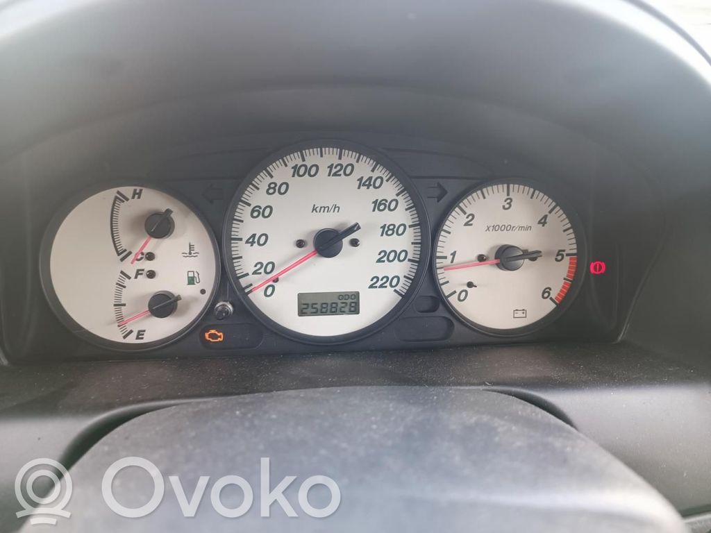 Mazda Premacy Speedometer (instrument cluster) 