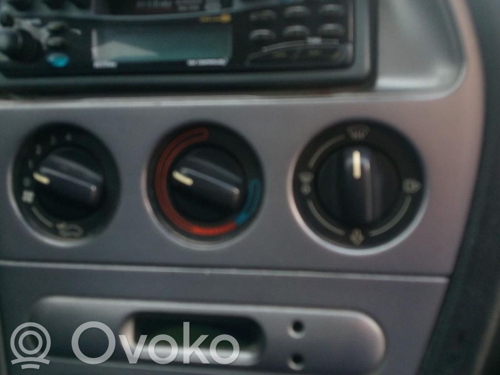 Peugeot 306 Climate control unit 